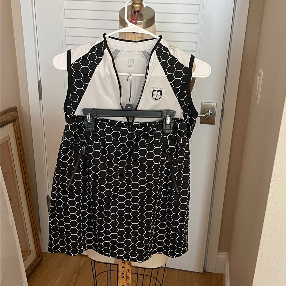 Tail Black and White golf and tennis Skirt Set
